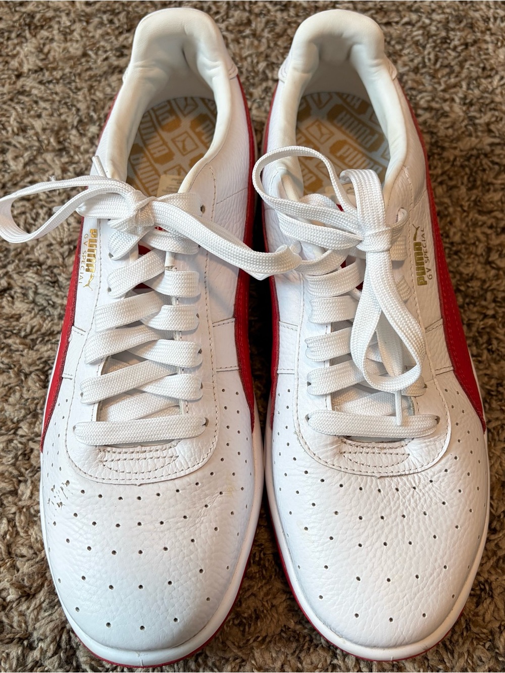 Puma Men’s White Sneakers with Red Side Stripe